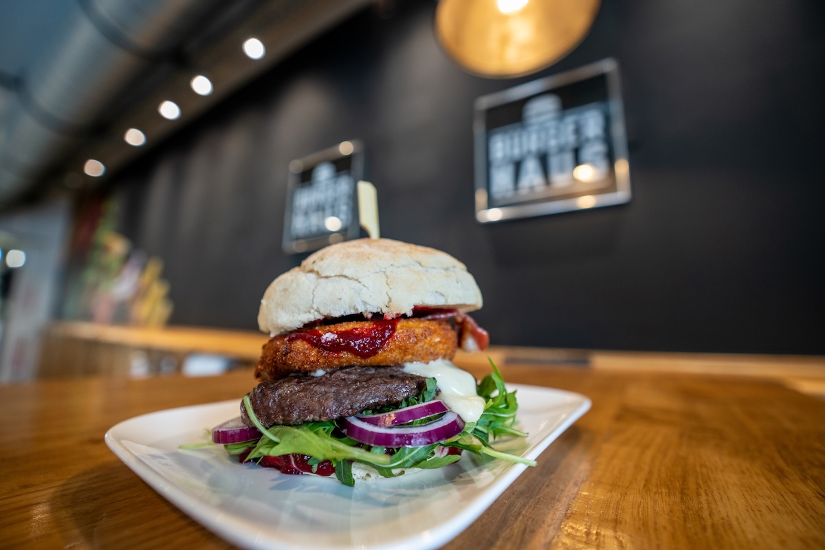 Innenansicht Burger Haus Verl – gemütliche Steakhouse-Atmosphäre